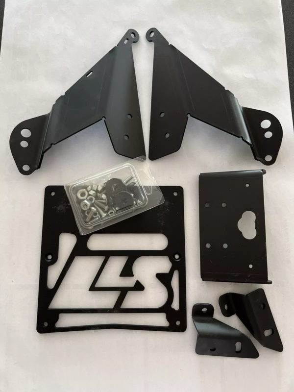 Portatarga regolabile LLS cod.PORTGHO05RN Con Fanale posteriore incluso Honda CBR 600 RR 07/08